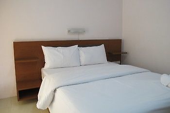 מלון סי ראצ'ה Somjai House מראה חיצוני תמונה
